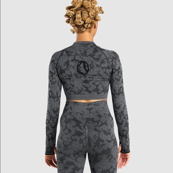 Gymshark adapt camo long sleeve - Picture 2 of 4